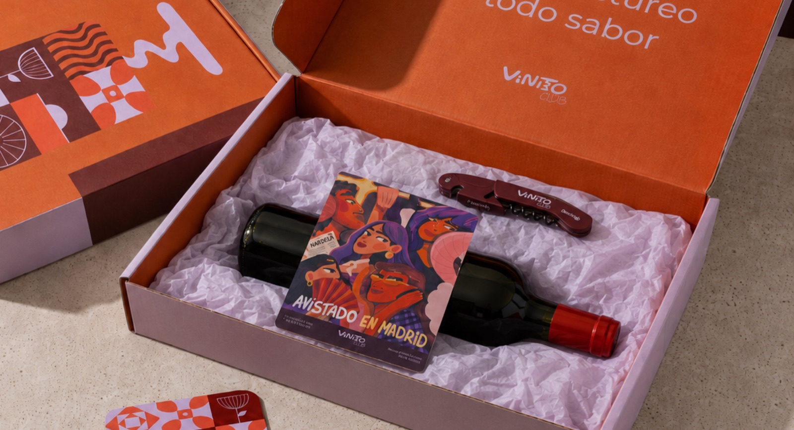 Vinito Club wine box and illustrated packaging mockup